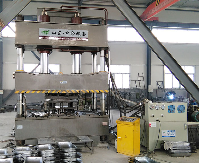 水槽成型液壓機(圖1) 水槽成型液壓機(圖1)