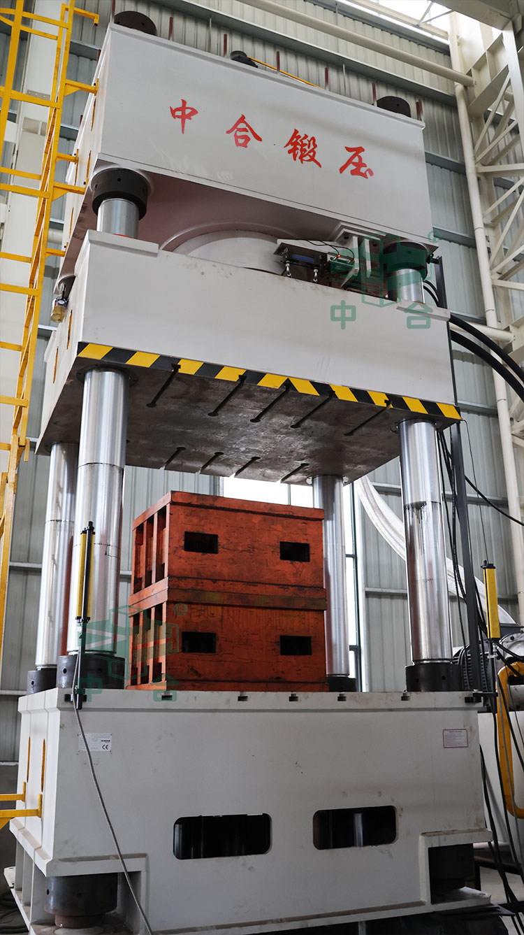 800噸四柱液壓機(jī) 800噸四柱液壓機(jī)