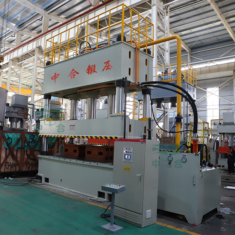 伺服800噸四柱液壓機.jpg 伺服800噸四柱液壓機.jpg