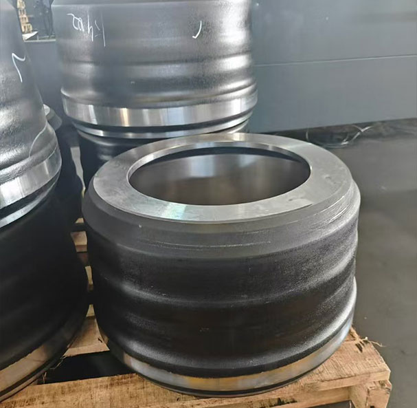 汽車輪轂.jpg 汽車輪轂.jpg