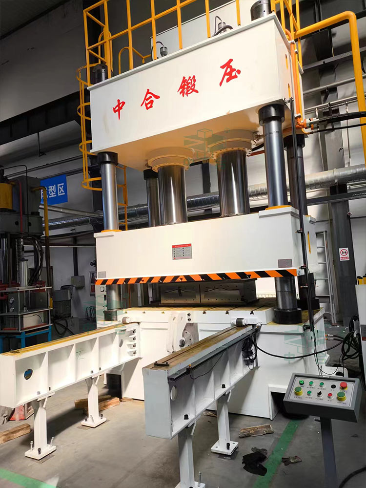 800噸復(fù)合材料成型液壓機.jpg 800噸復(fù)合材料成型液壓機.jpg