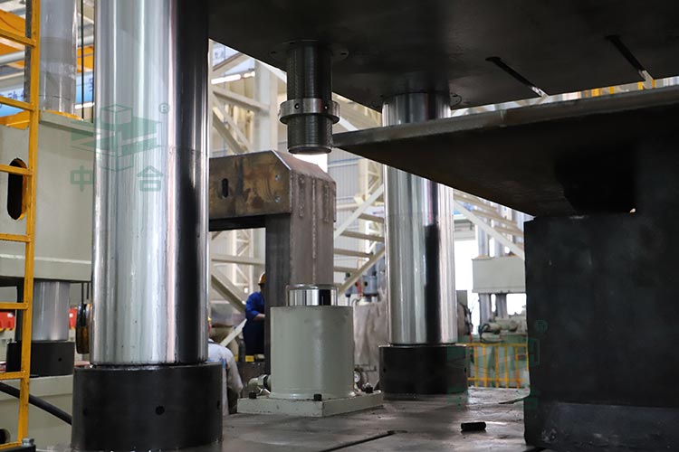 開模缸.jpg 開模缸.jpg