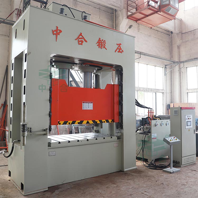 400噸框架式油壓機(jī).jpg 400噸框架式油壓機(jī).jpg