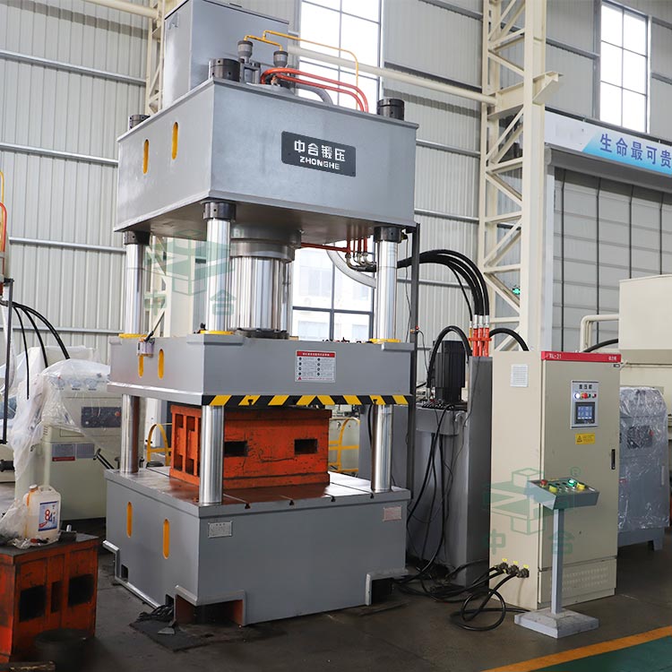 伺服315噸四柱液壓機(jī).jpg 伺服315噸四柱液壓機(jī).jpg