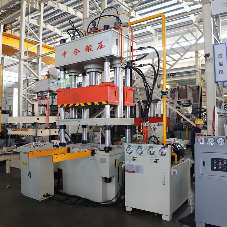 200噸四梁四柱液壓機(jī).jpg 200噸四梁四柱液壓機(jī).jpg