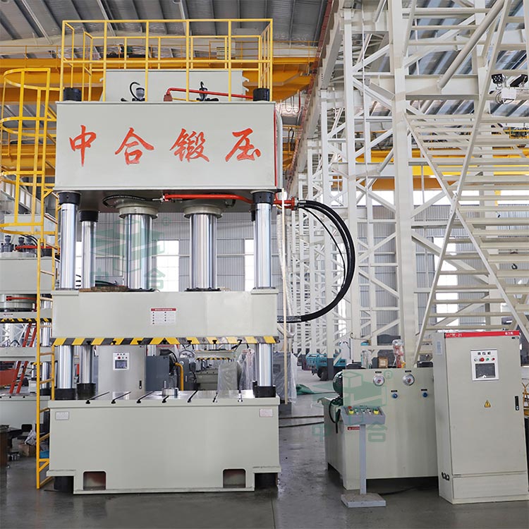 500噸三梁四柱液壓機(jī).jpg 500噸三梁四柱液壓機(jī).jpg