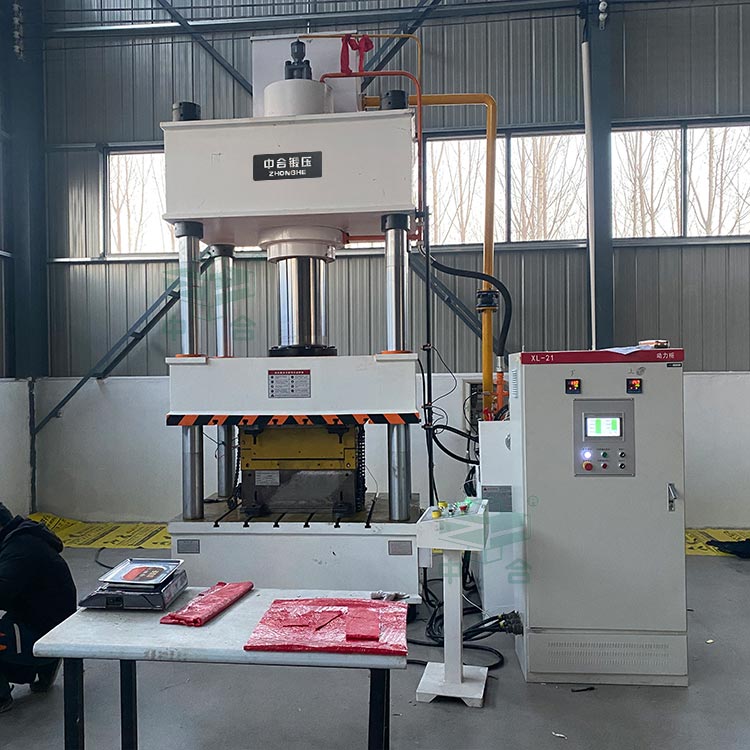 315噸三梁四柱液壓機 315噸三梁四柱液壓機