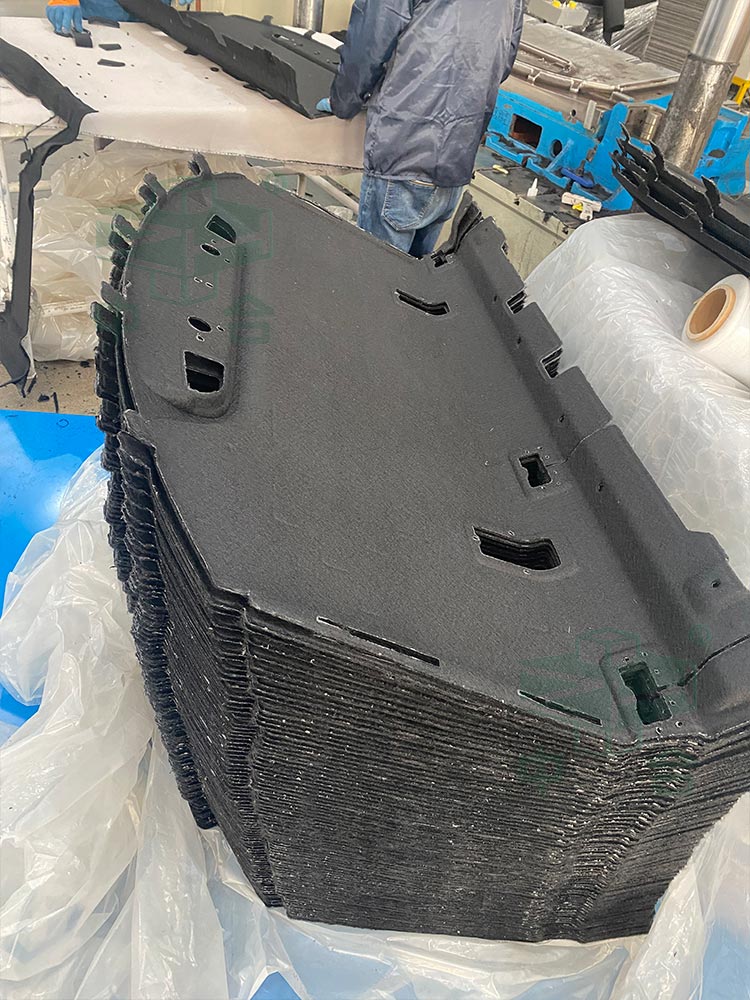 汽車內(nèi)飾(后平臺(tái)蓋板).jpg 汽車內(nèi)飾(后平臺(tái)蓋板).jpg