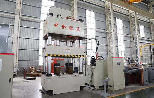 模壓塑料托盤需要多大噸位的液壓機設(shè)備？