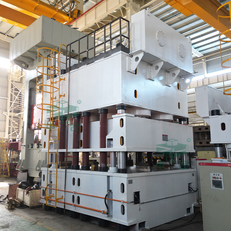 壓濾機(jī)濾板成型液壓機(jī)車間實物.jpg 壓濾機(jī)濾板成型液壓機(jī)車間實物.jpg