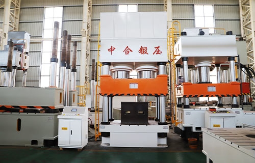 如何選擇木屑托盤成型液壓機(jī)？廠家建議