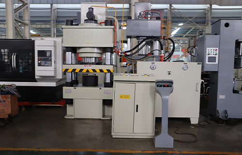 四柱液壓機(jī)操作及注意事項(xiàng)有哪些？