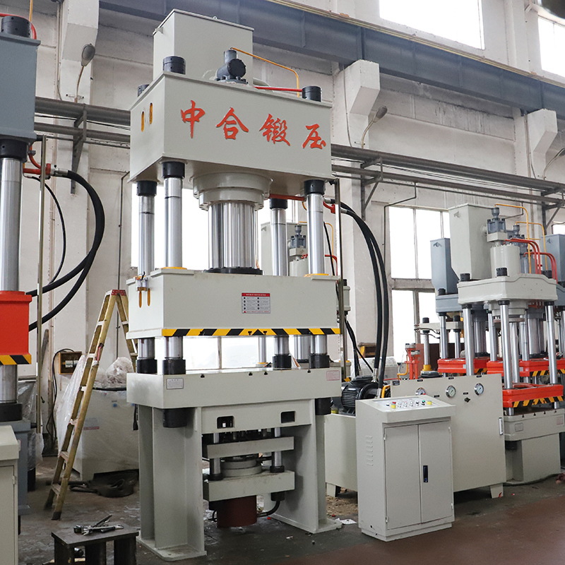 500噸液壓墊拉伸液壓機車間試機 500噸液壓墊拉伸液壓機車間試機