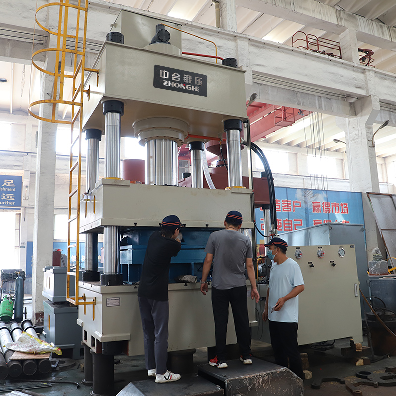 水箱板拉伸液壓機(jī)_500噸油壓機(jī)_不銹鋼水箱成型生產(chǎn)線(圖1) 水箱板拉伸液壓機(jī)_500噸油壓機(jī)_不銹鋼水箱成型生產(chǎn)線(圖1)