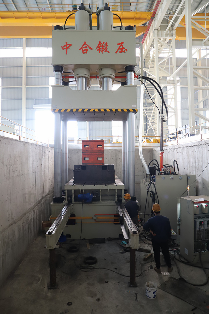 復(fù)合材料模壓成型設(shè)備_1500噸液壓機(jī)_雙移動(dòng)工作臺(tái)(圖4) 復(fù)合材料模壓成型設(shè)備_1500噸液壓機(jī)_雙移動(dòng)工作臺(tái)(圖4)