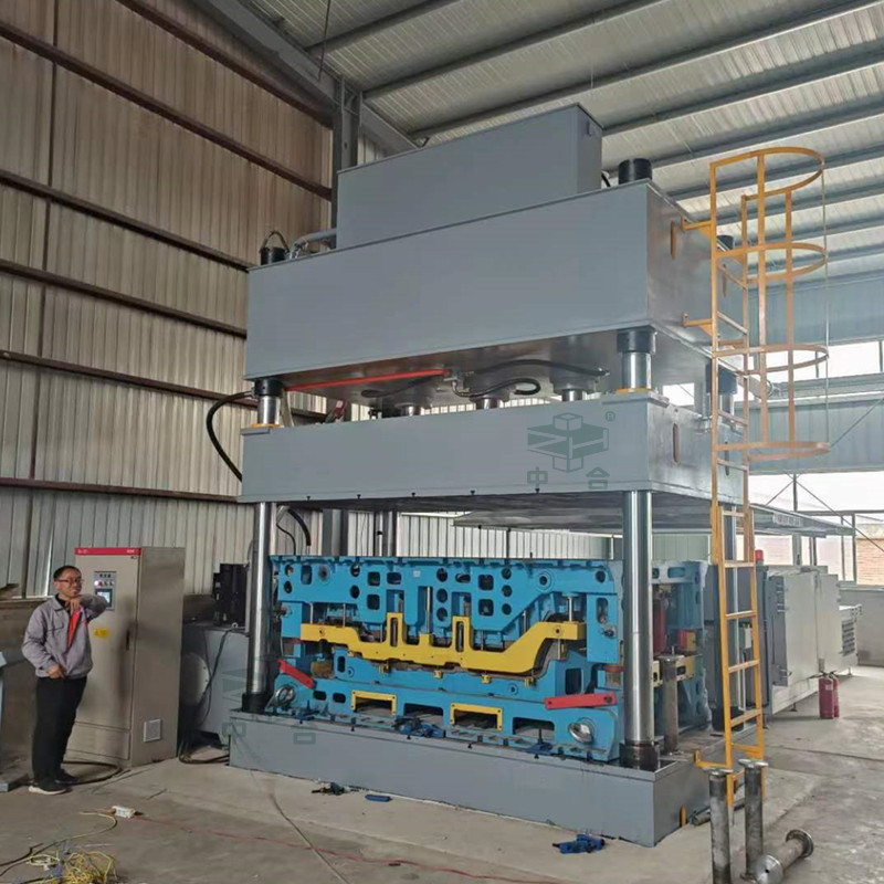 315噸汽車內(nèi)飾件成型液壓機(jī)-大臺(tái)面液壓機(jī)定制(圖2) 315噸汽車內(nèi)飾件成型液壓機(jī)-大臺(tái)面液壓機(jī)定制(圖2)