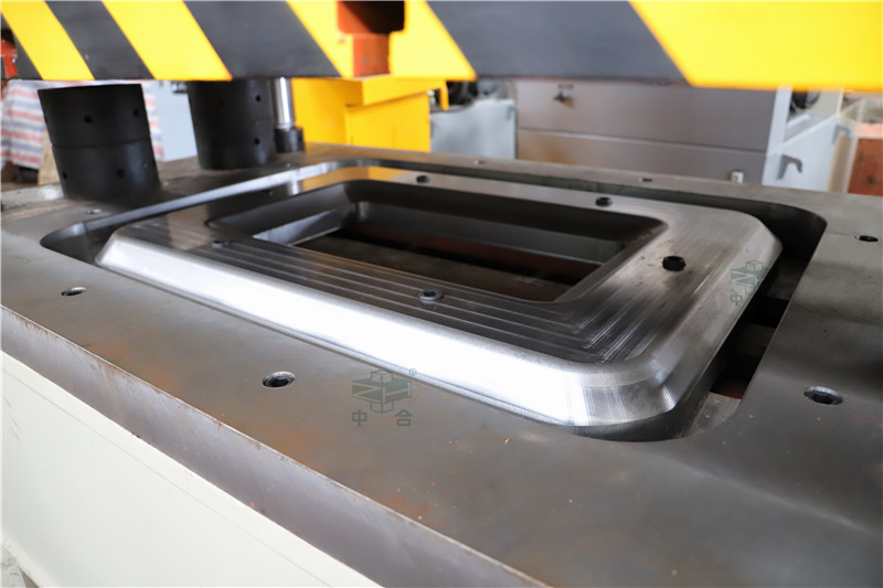 火車門板整形修復(fù)液壓機-鋼板壓平設(shè)備(圖4) 火車門板整形修復(fù)液壓機-鋼板壓平設(shè)備(圖4)