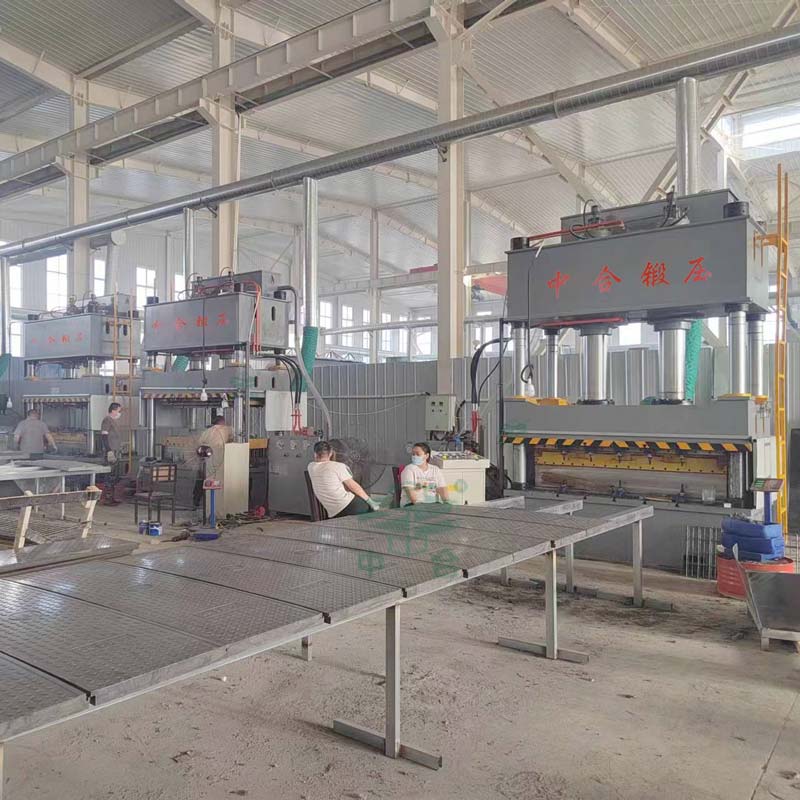 玻璃鋼蓋板液壓機(jī) 玻璃鋼蓋板液壓機(jī)