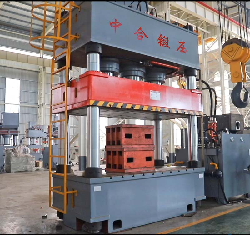 1500噸三梁四柱液壓機的參數(shù)、價格(圖2) 1500噸三梁四柱液壓機的參數(shù)、價格(圖2)